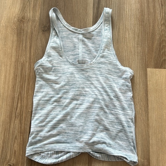 Athleta Essence Spacedye Twist Front Tank Top Heather Blue Gray Size XS Shirt - Picture 6 of 7